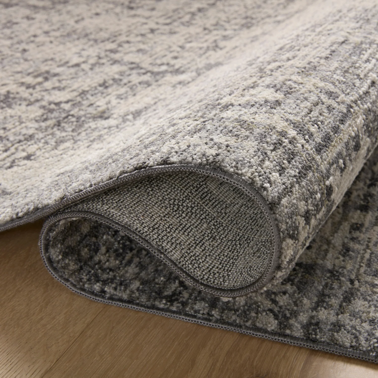 Amber Lewis x Loloi Alie Charcoal/Dove Rug - Image 7
