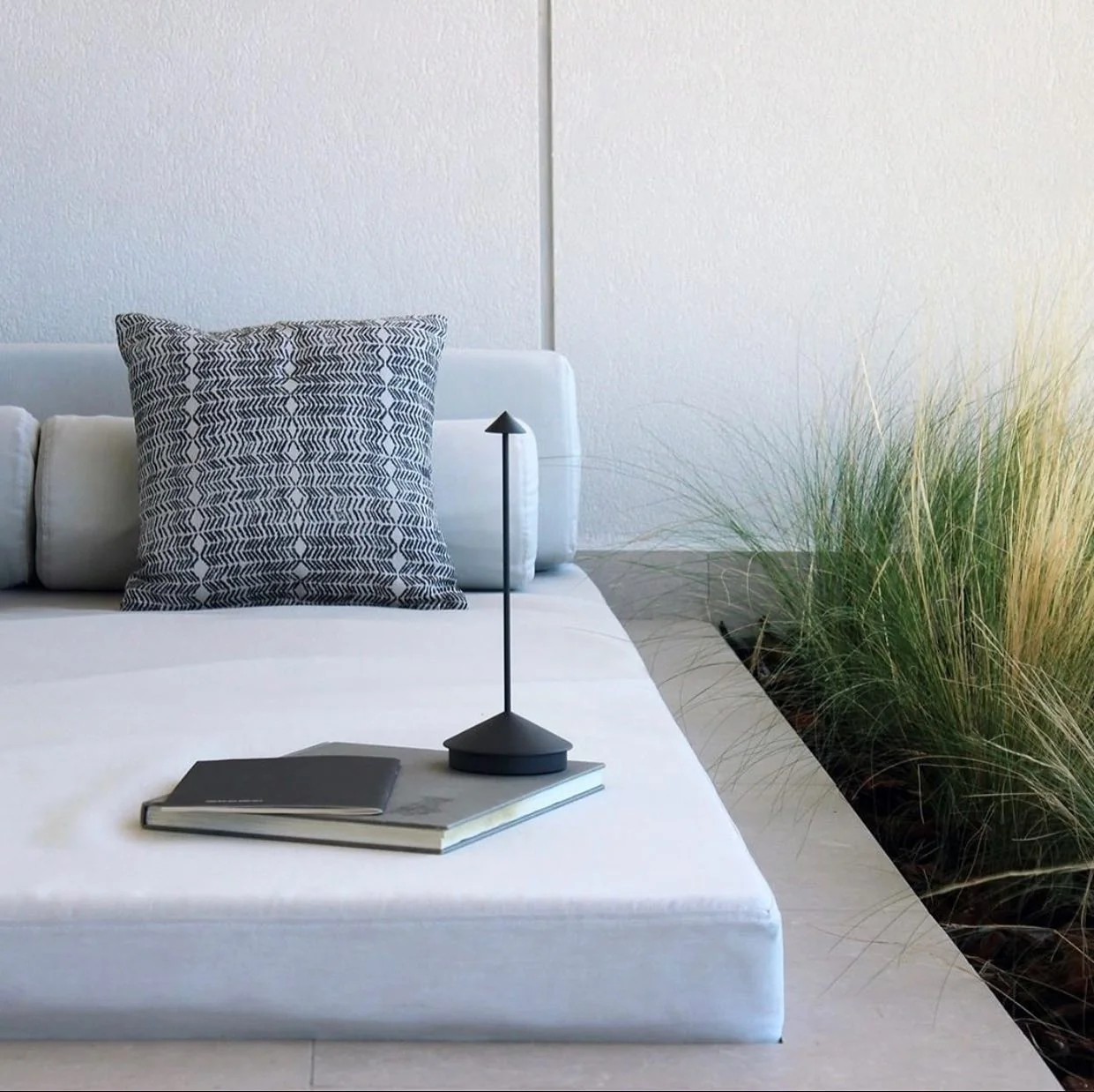 Pina Pro Cordless Indoor/Outdoor Lamp - Image 6