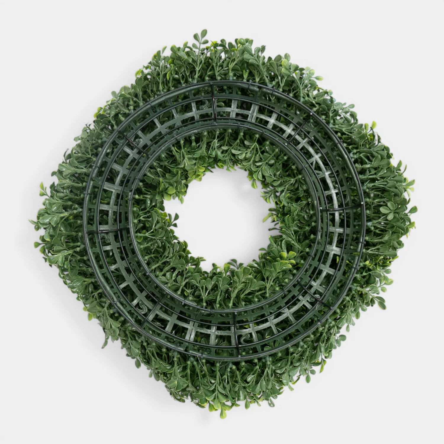 Artificial Outdoor 26" Boxwood Wreath - Image 6