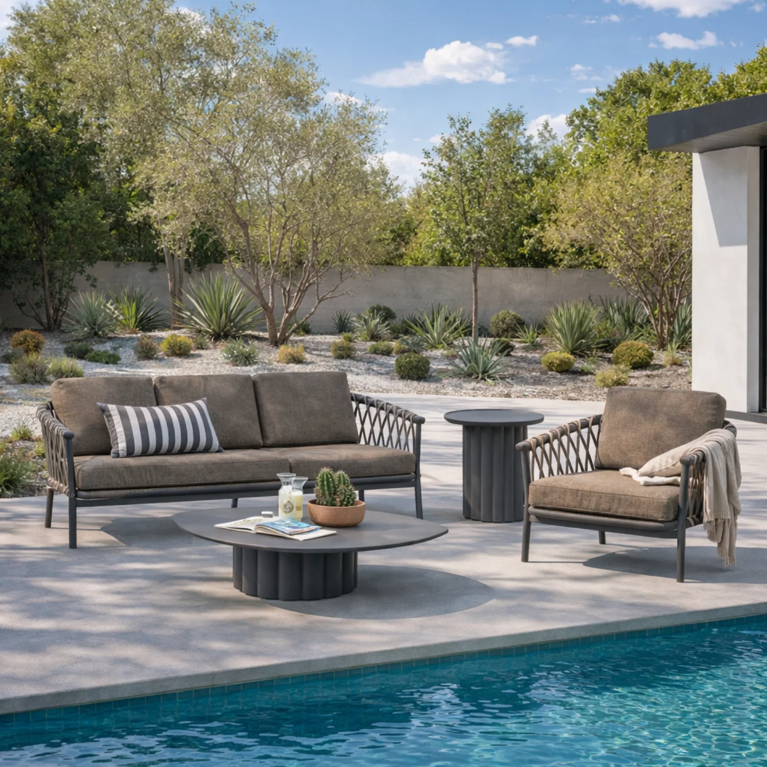 Bellvue Sofa - Vita Brown - Image 4