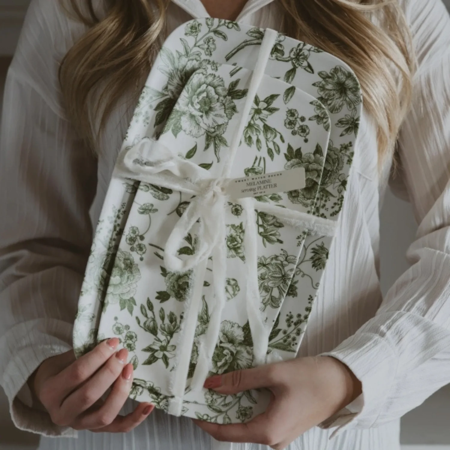 Botanical Bloom Melamine Serving Tray (Set of 2) - Image 4