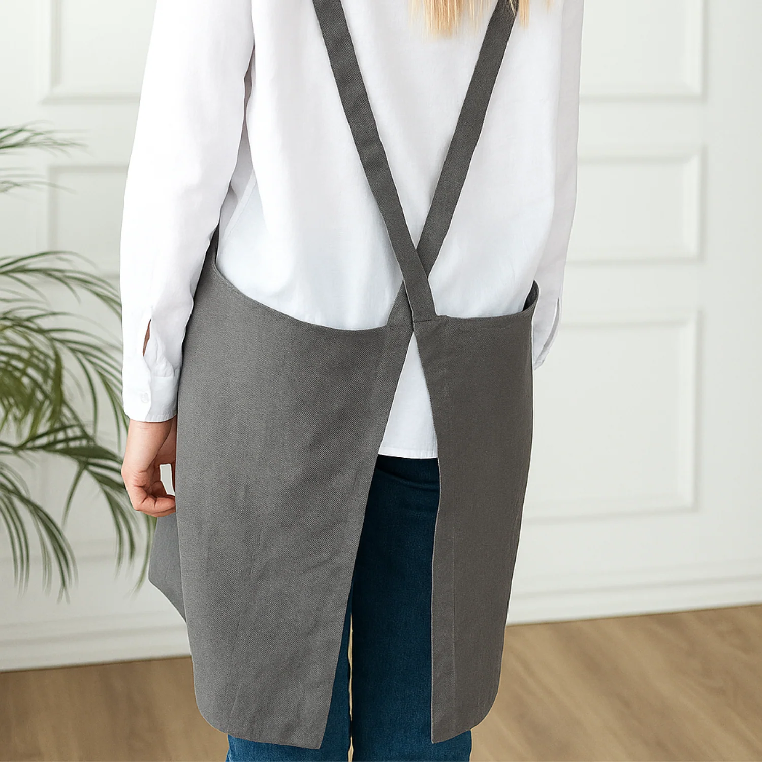 Classic Stonewashed Linen Apron -  Beige - Image 2