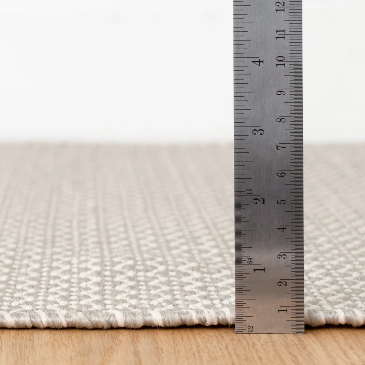Dash & Albert Finn Platinum Handwoven Indoor/Outdoor Rug - Image 6