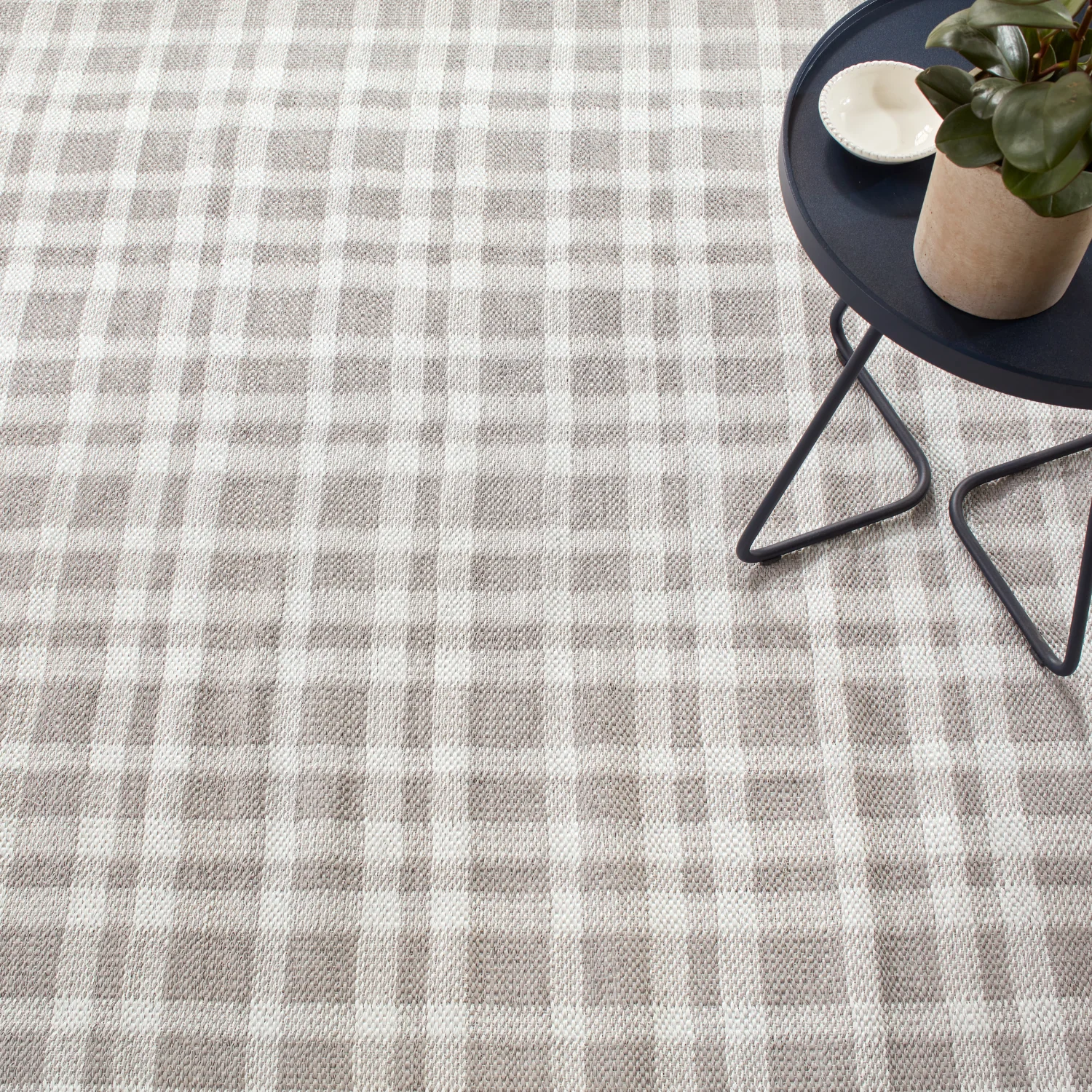 Dash & Albert Tattersall Handwoven Grey Indoor/Outdoor Rug - Image 5