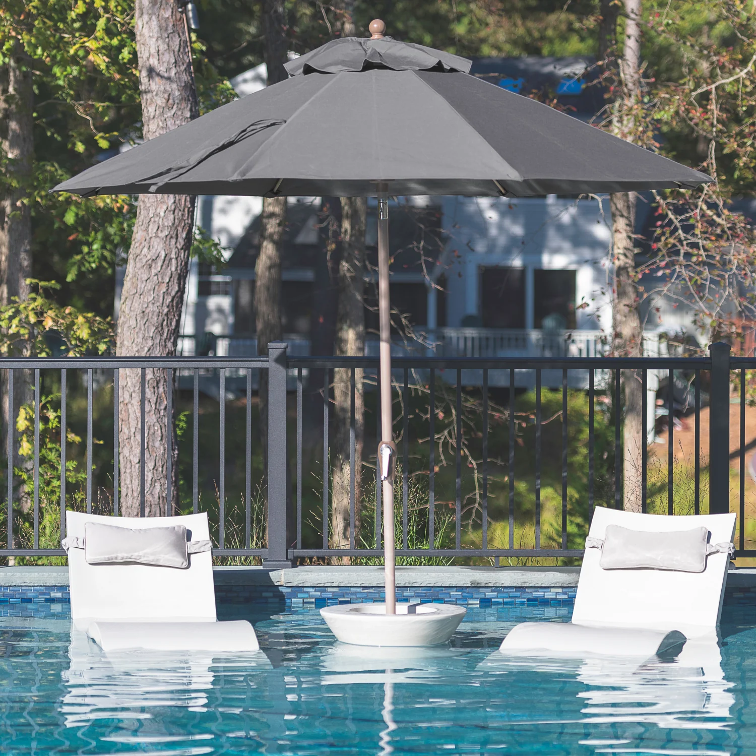 Fiberglass 9' Octagon Auto-Tilt Market Umbrella - Silver Frame - Image 6