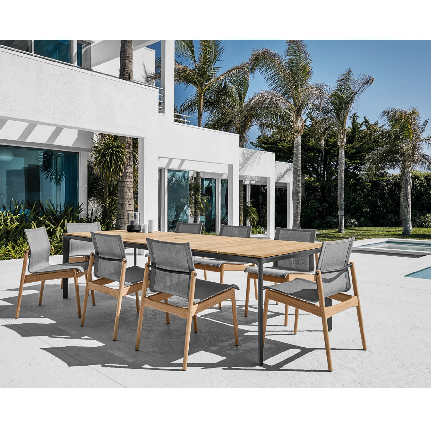 Gloster Carver Teak Dining Tables - Meteor - Image 4