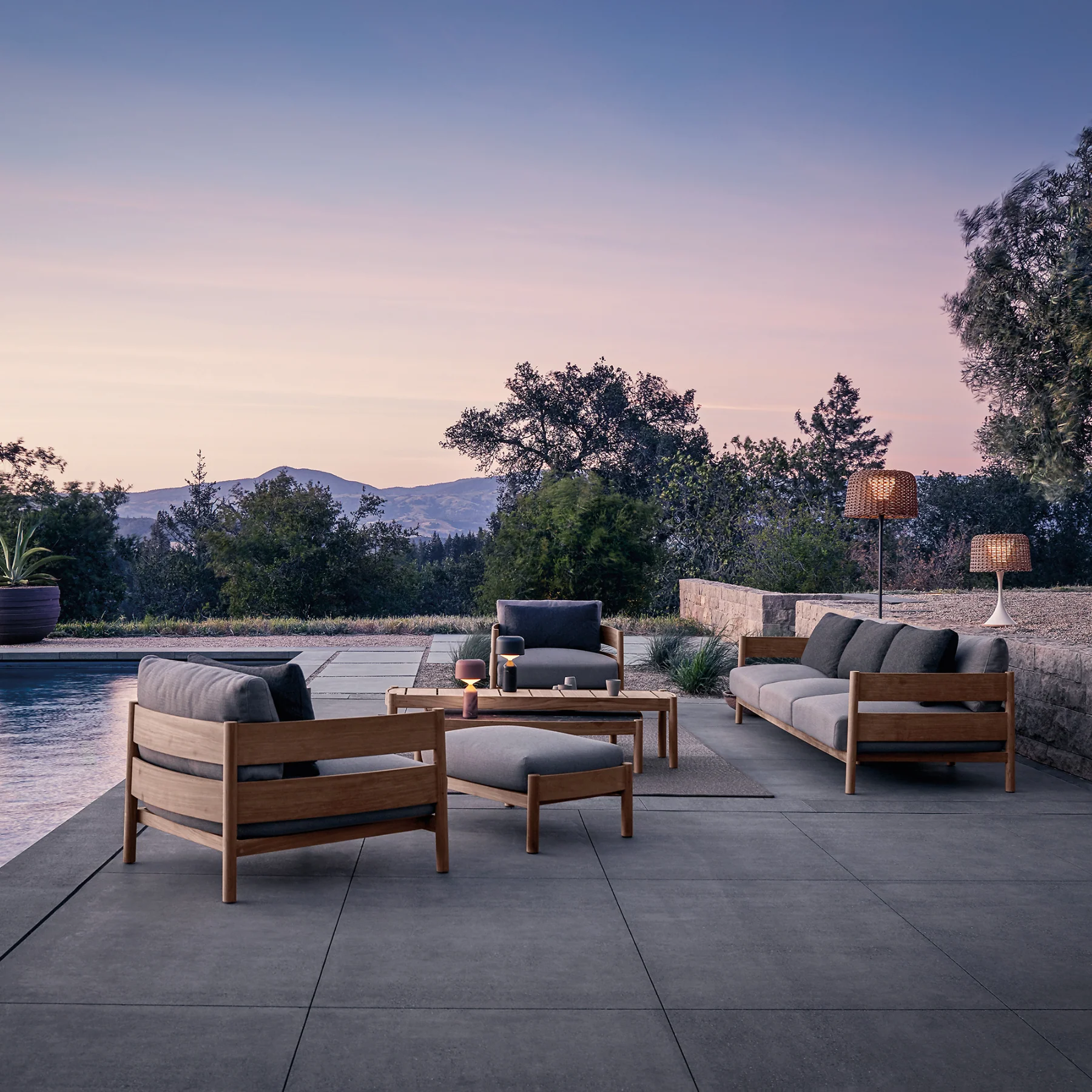 Gloster Haven Lounge Chair - Image 4