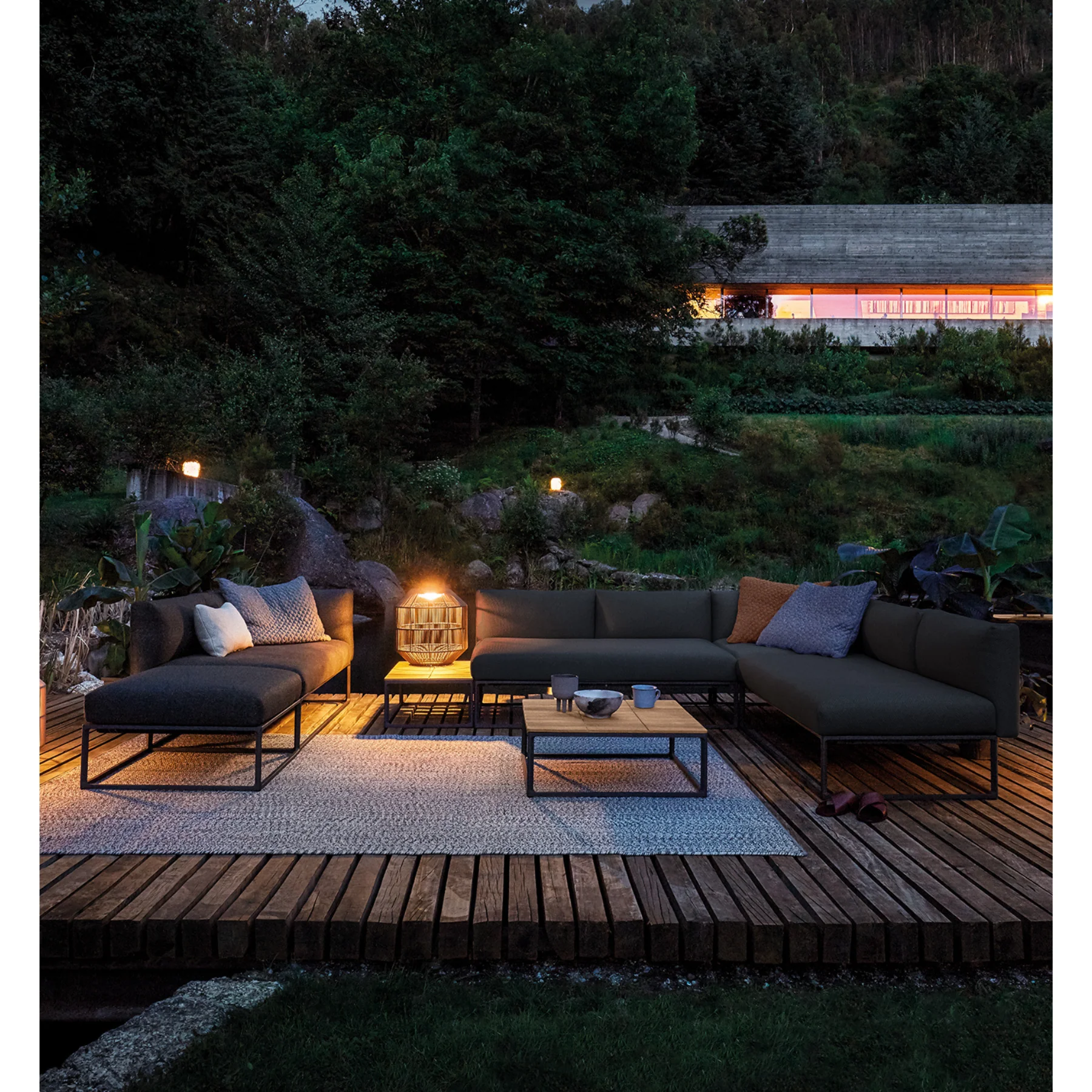 Gloster Maya Sectional - Image 2