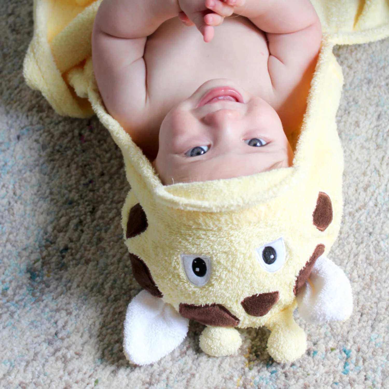 Goofy Giraffe Kids Hooded Cotton Towel (2-8 YRS) - Image 4