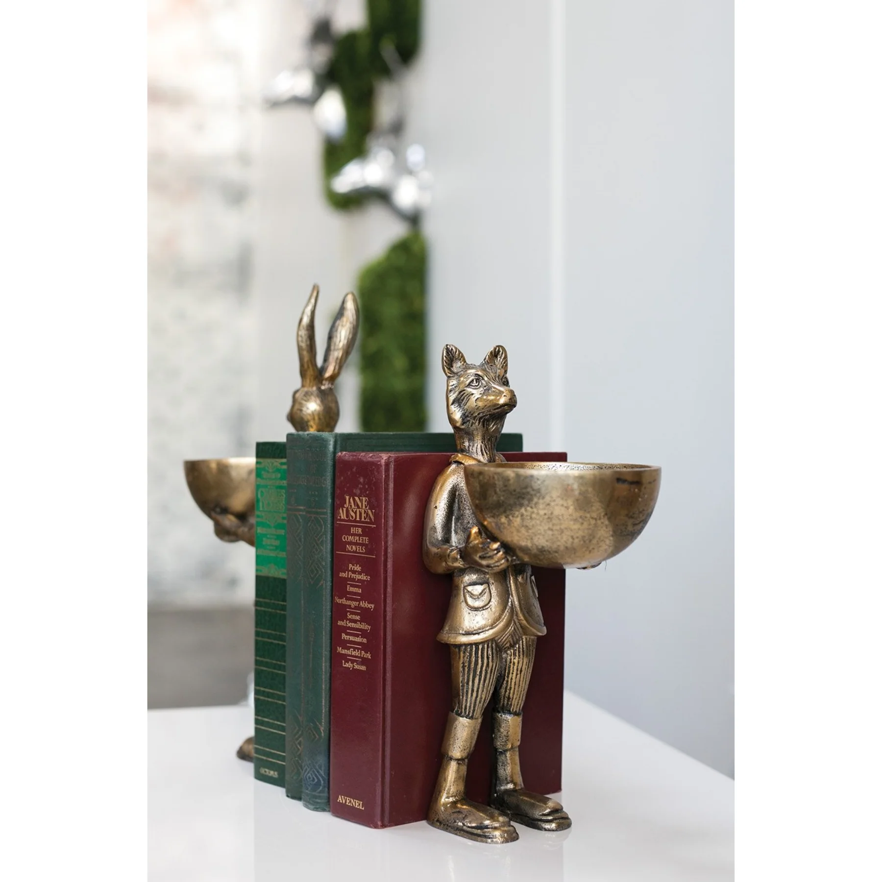 Whimsical Eric the Hare Dish Stand - Image 7