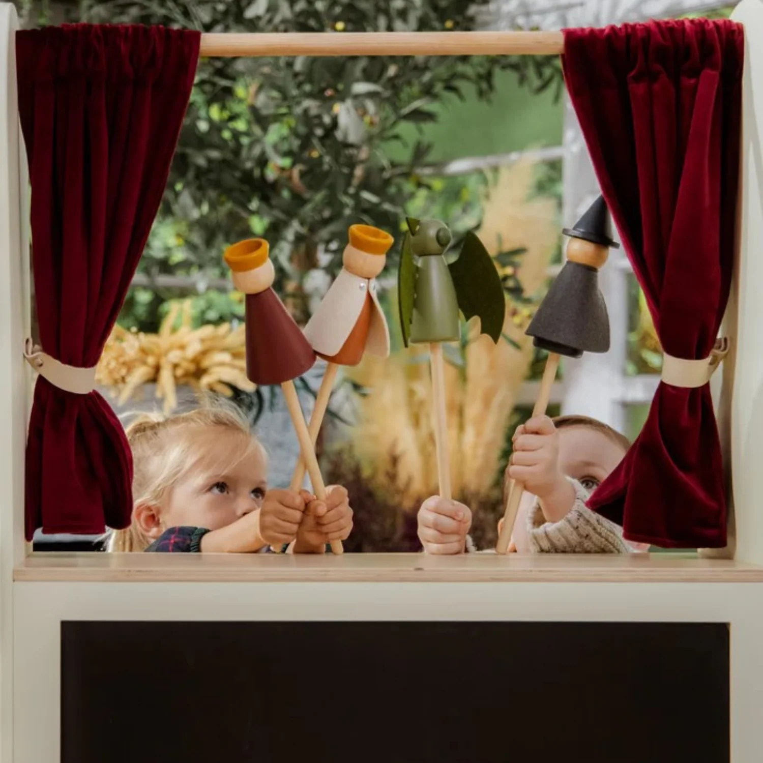 Kids Wood Royal Puppet Set of 6 - Image 6