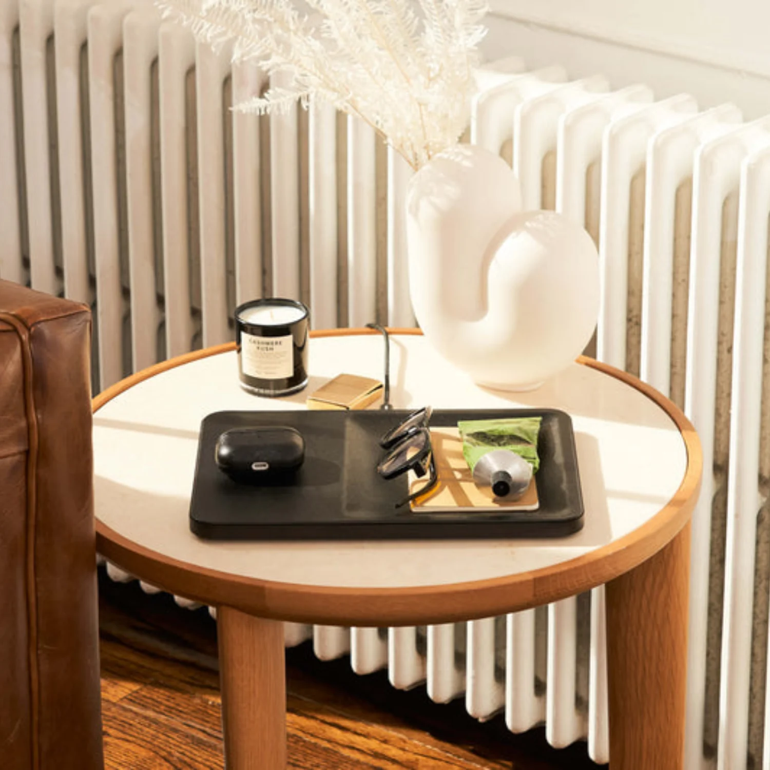 Magnetic Wireless Charger Tray - Ash Leather - Image 5