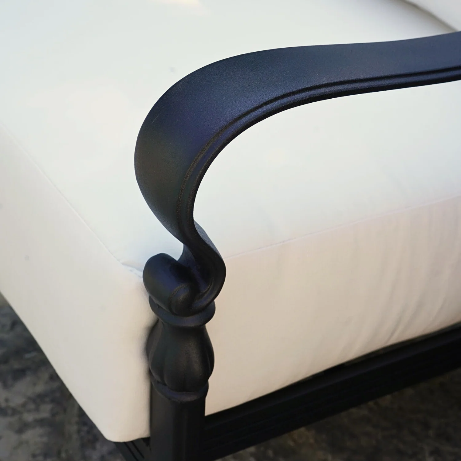 Manor Hi Back Sofa - Image 4