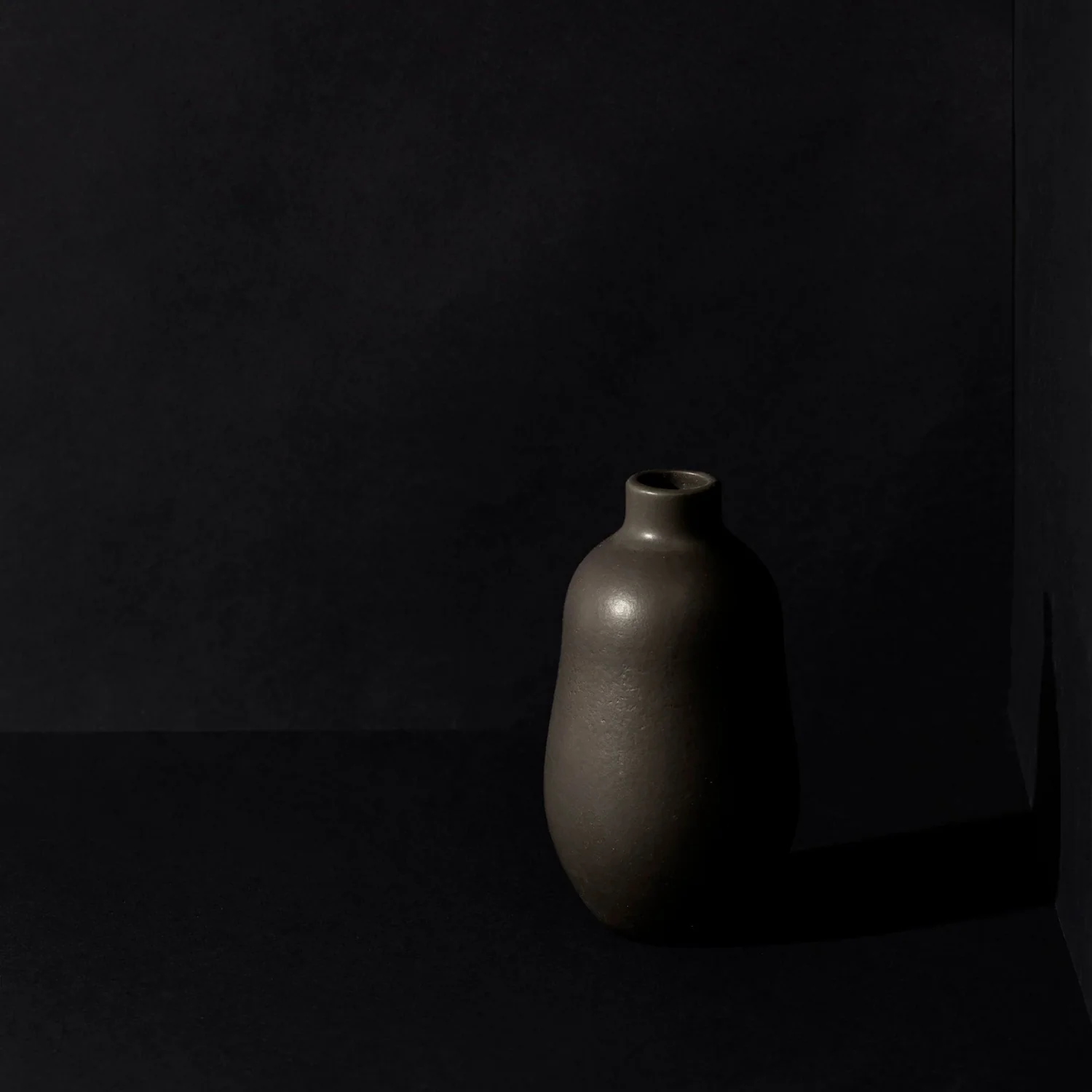 Matte Black Stoneware Vase - Image 4