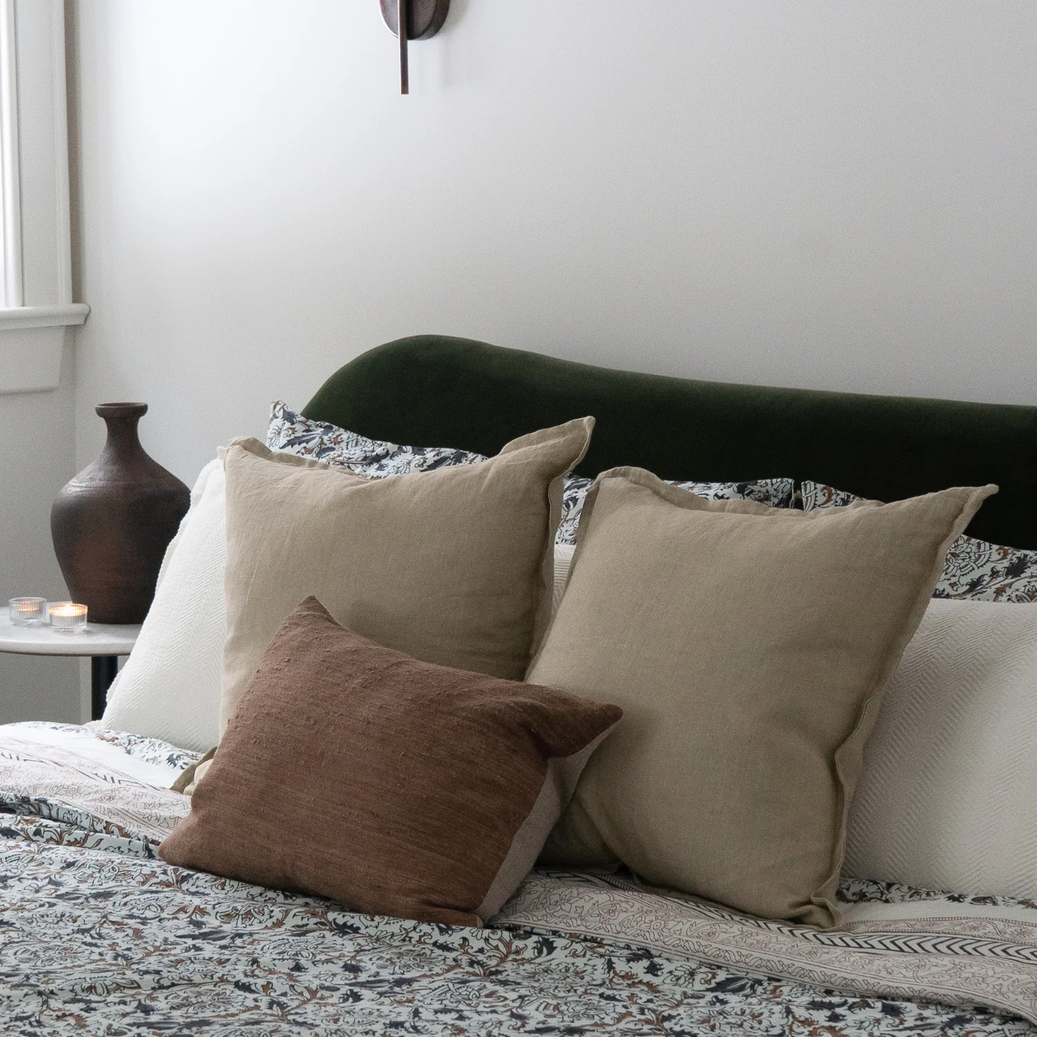 Ombre Kaslo Kidney Toss Pillow - Image 3