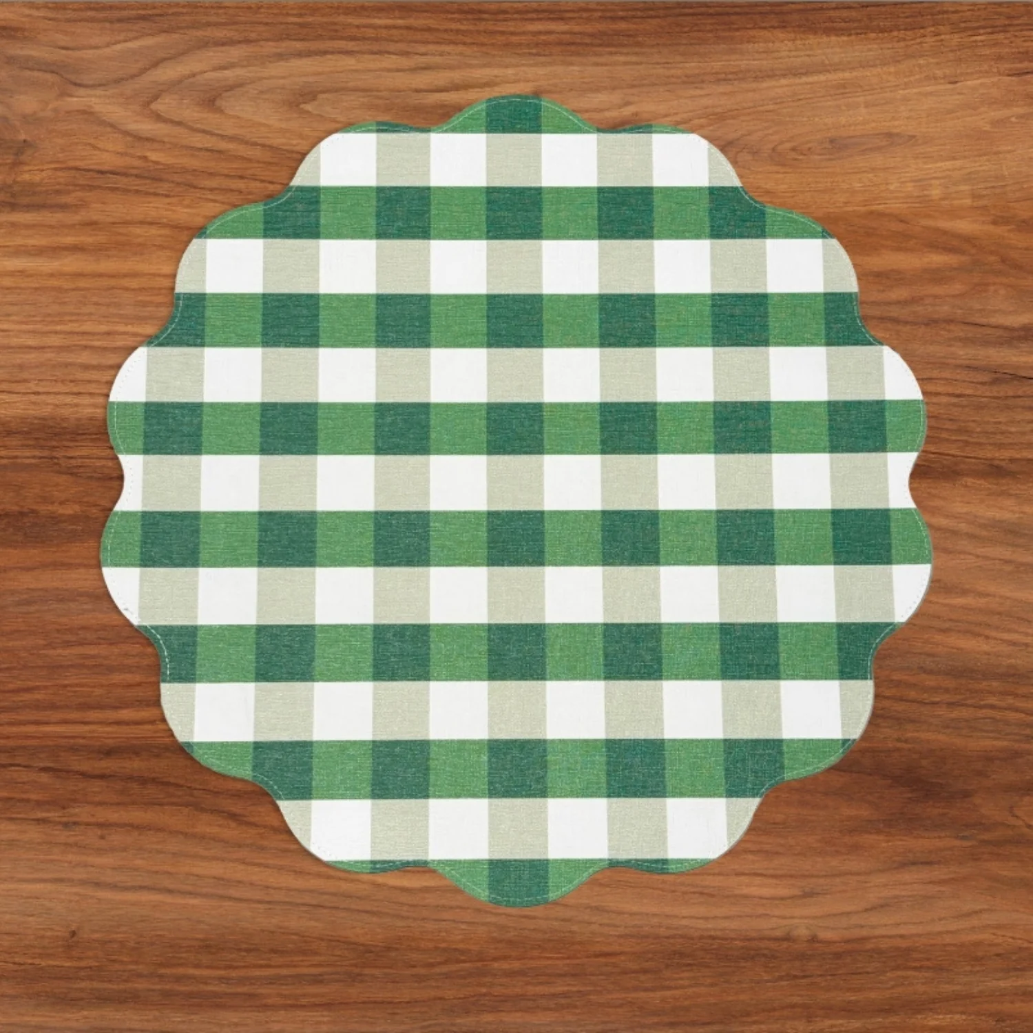 Palm Grove Reversible Scallop Placemat (Set of 4) - Image 2