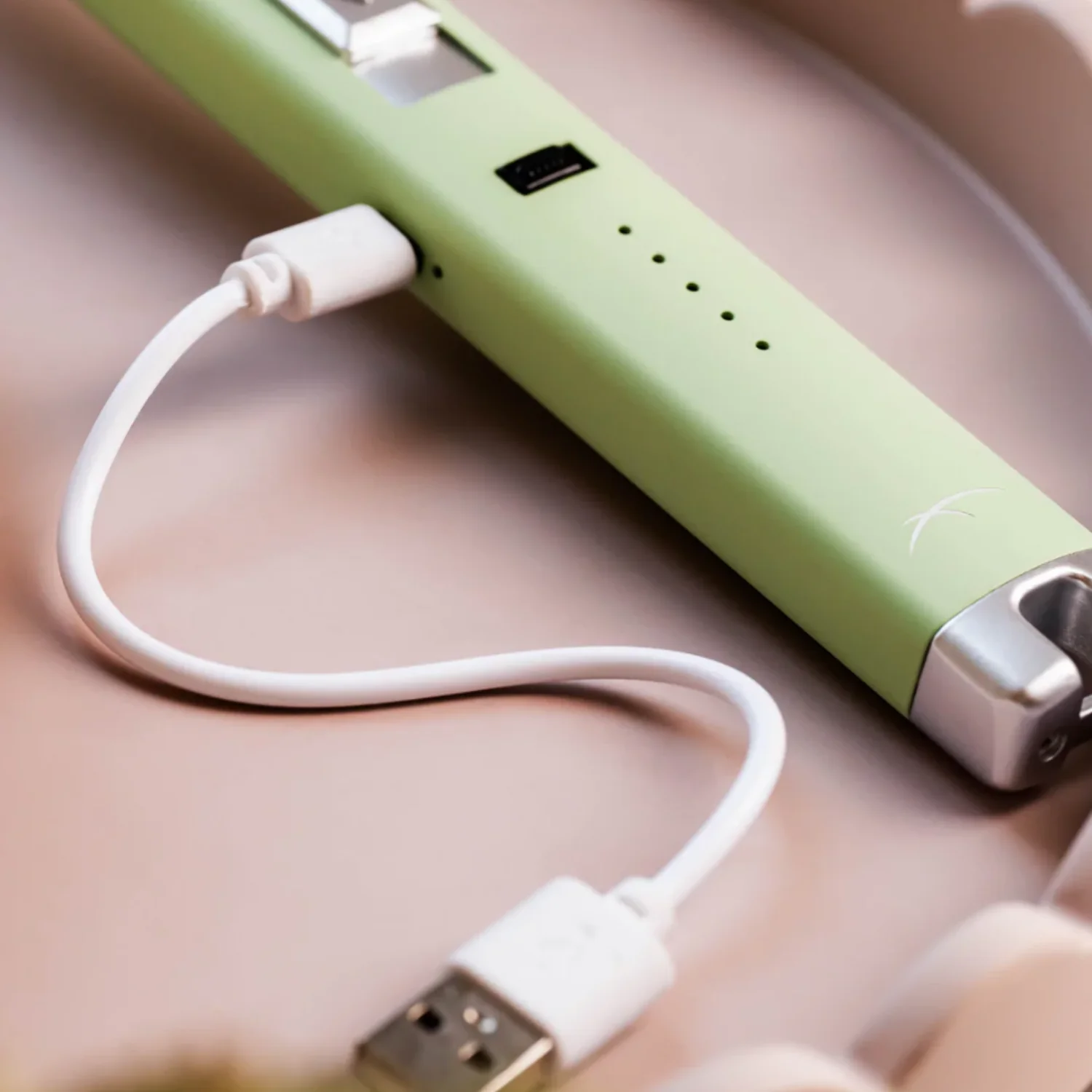 Rechargeable Lighter - Aloe - Image 2