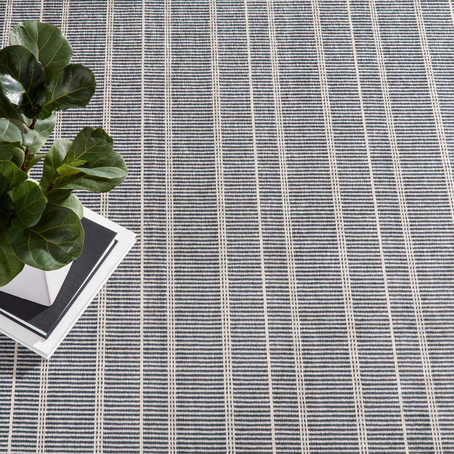 Dash & Albert Samson Black Washable Rug - Image 2