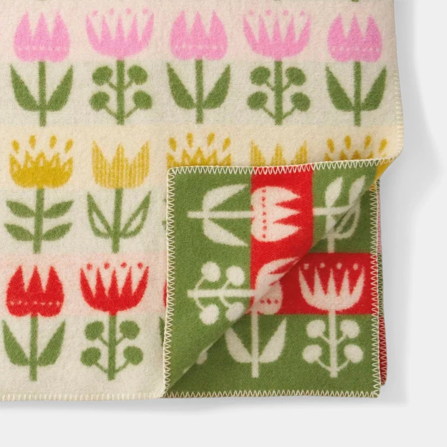 Tulip Bloom Wool Throw - Image 2