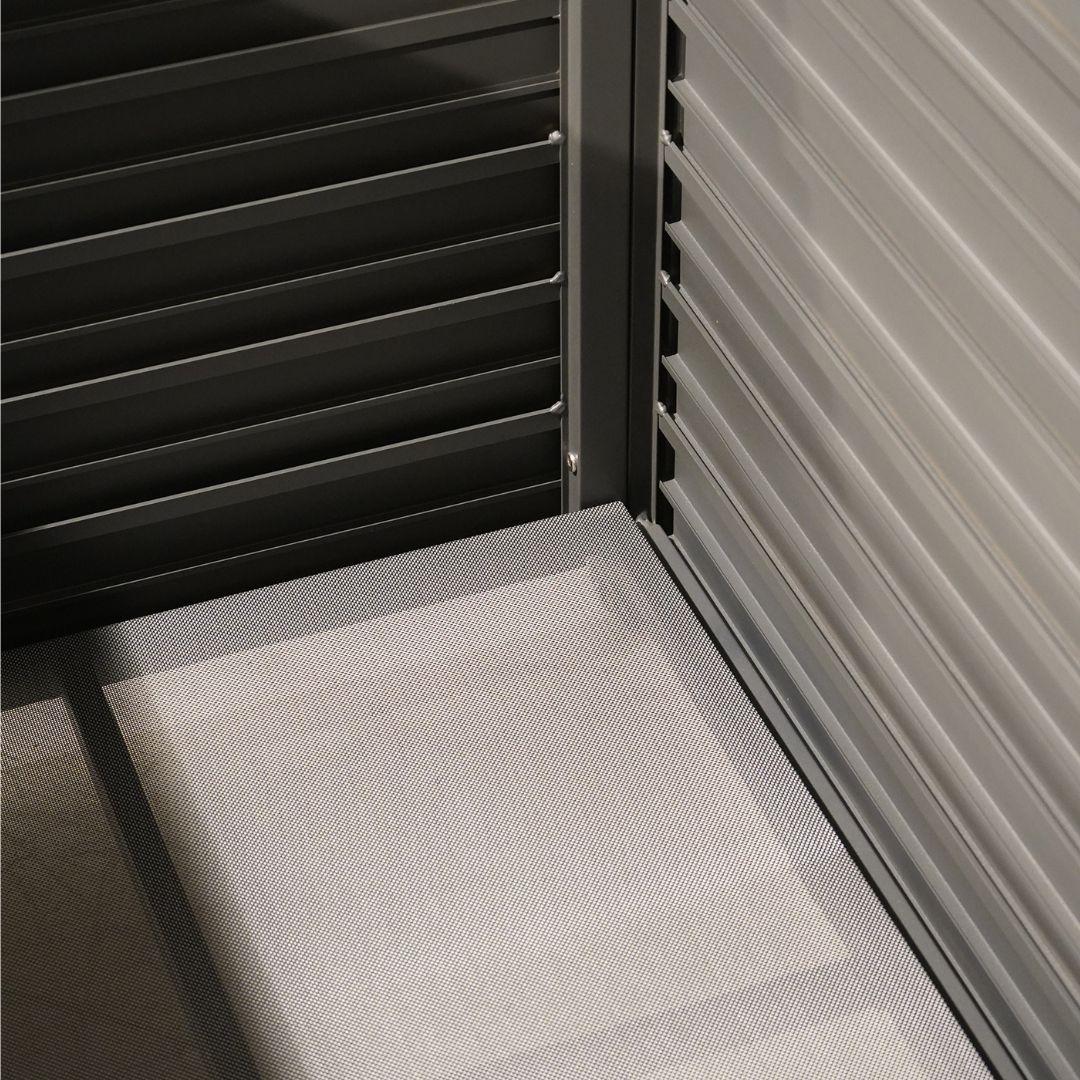 Westfield Outdoor Storage Box w/ Lock - Image 5