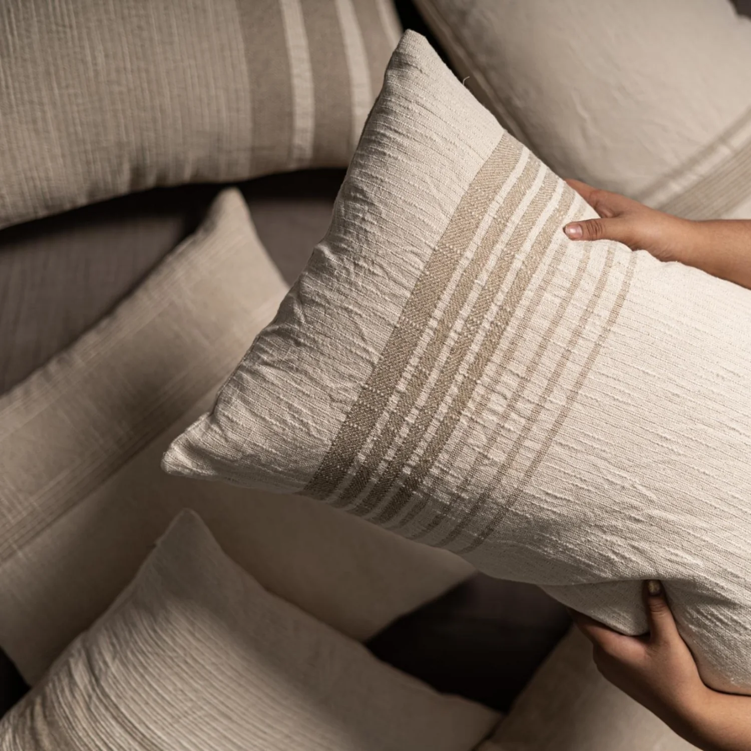 Woven Emard Linen Kidney Toss Pillow - Image 2